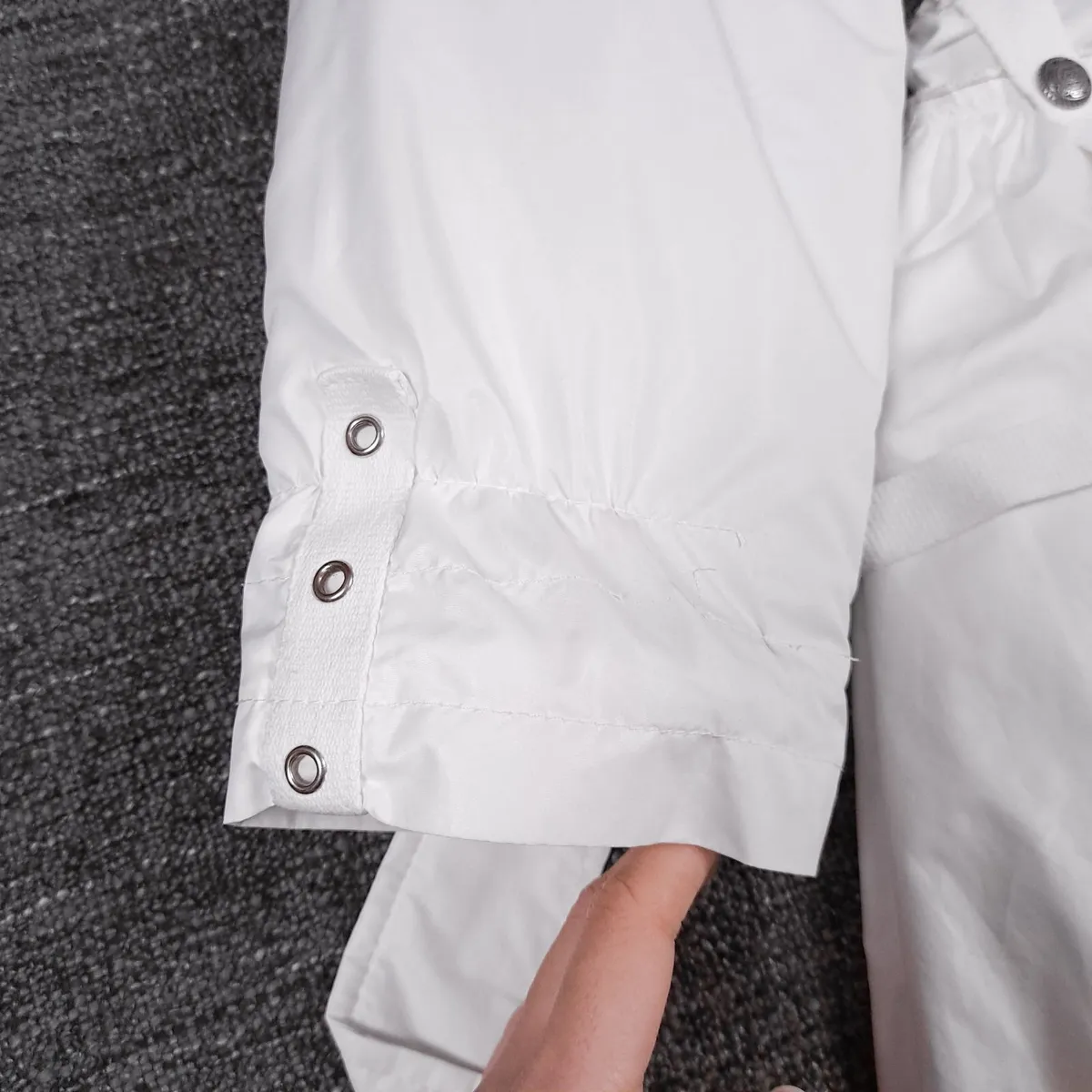 Alexo Vintage White Ruffle Hem Puffer Coat 10-12UK - Image 4