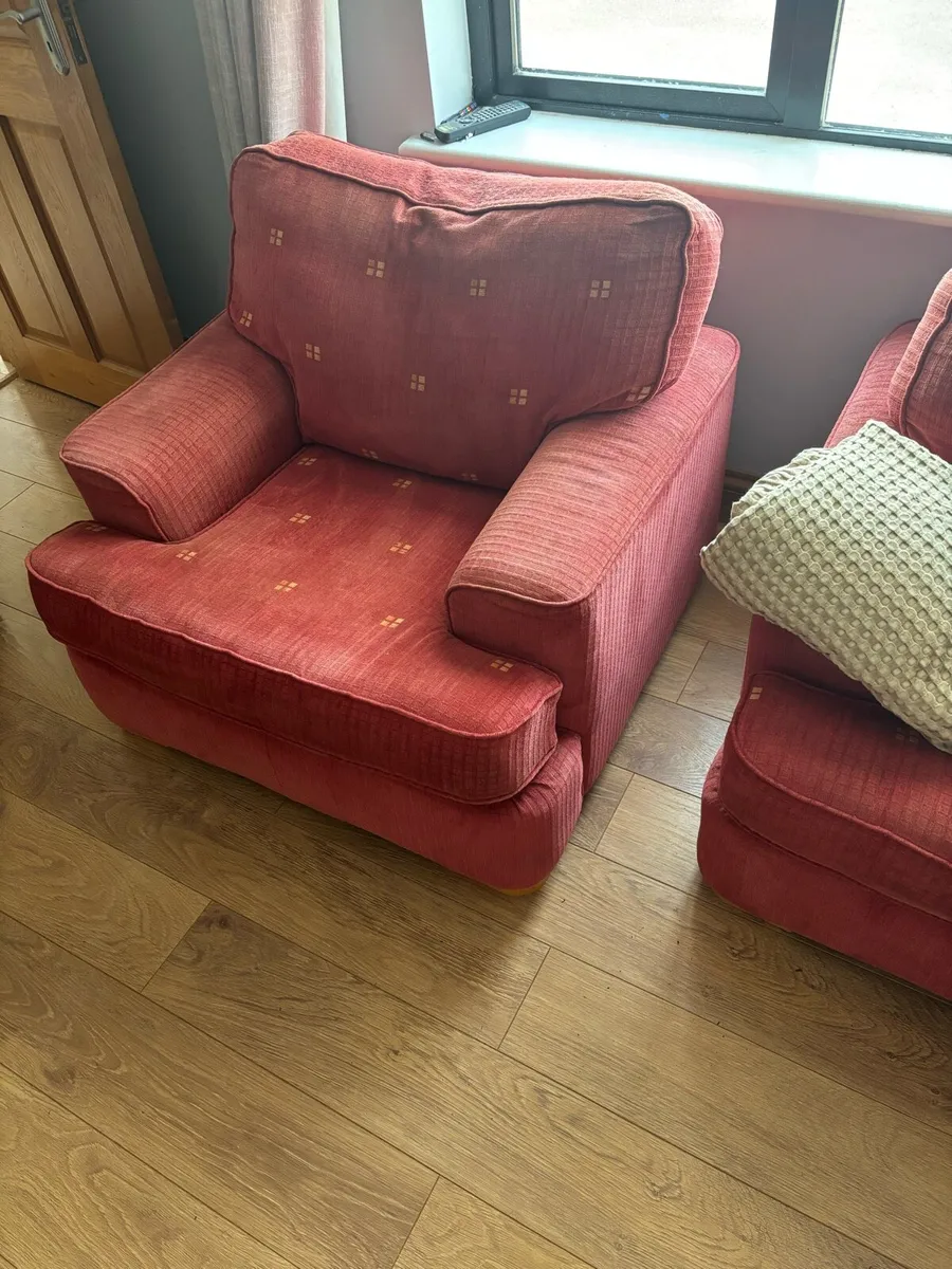 Suite of furniture - Image 2