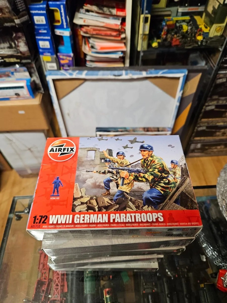 Airfix German WW2 Paratroopers
