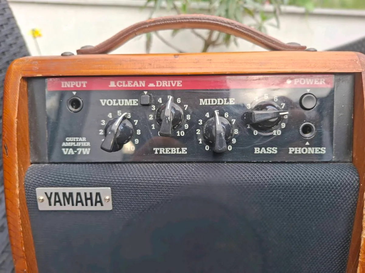 Vintage and rare Yamaha solid Wood Guitar Amp - Image 3