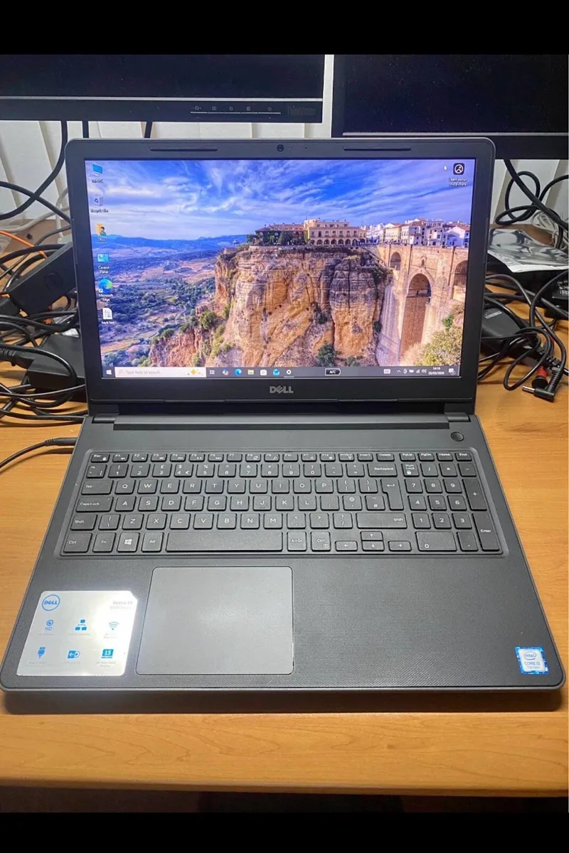 4 x Dell available i3 pro windows