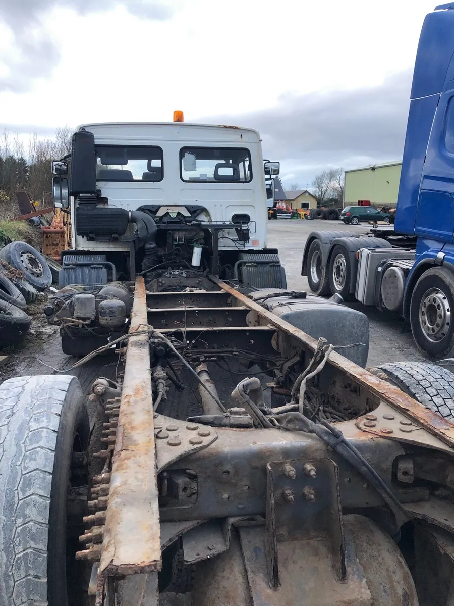 Volvo FL6 full air suspension - Image 4