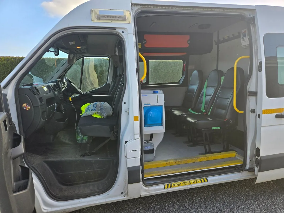 2019 Vauxhall Movano Crewcab - Image 3