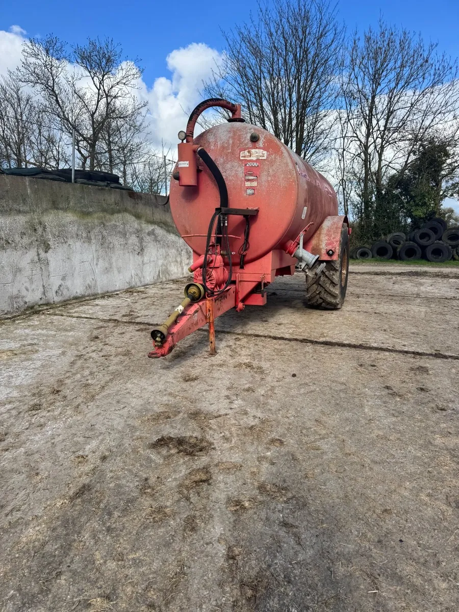 HiSpec 2000gallon tanker - Image 1
