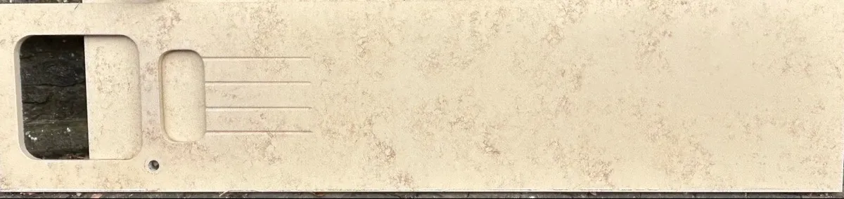 Quartz counter top - Image 1