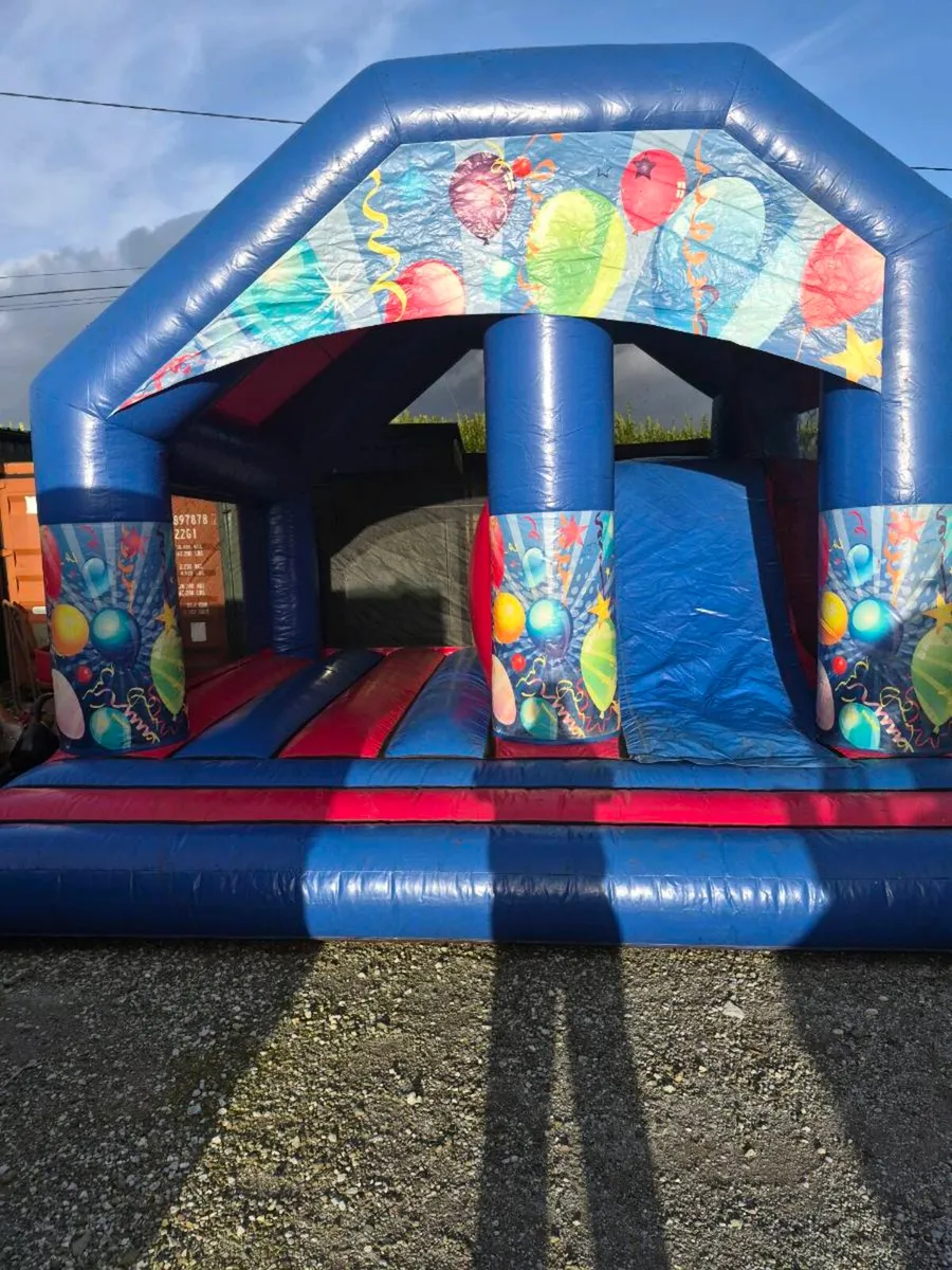 bouncy castle bounceing castle - Image 2