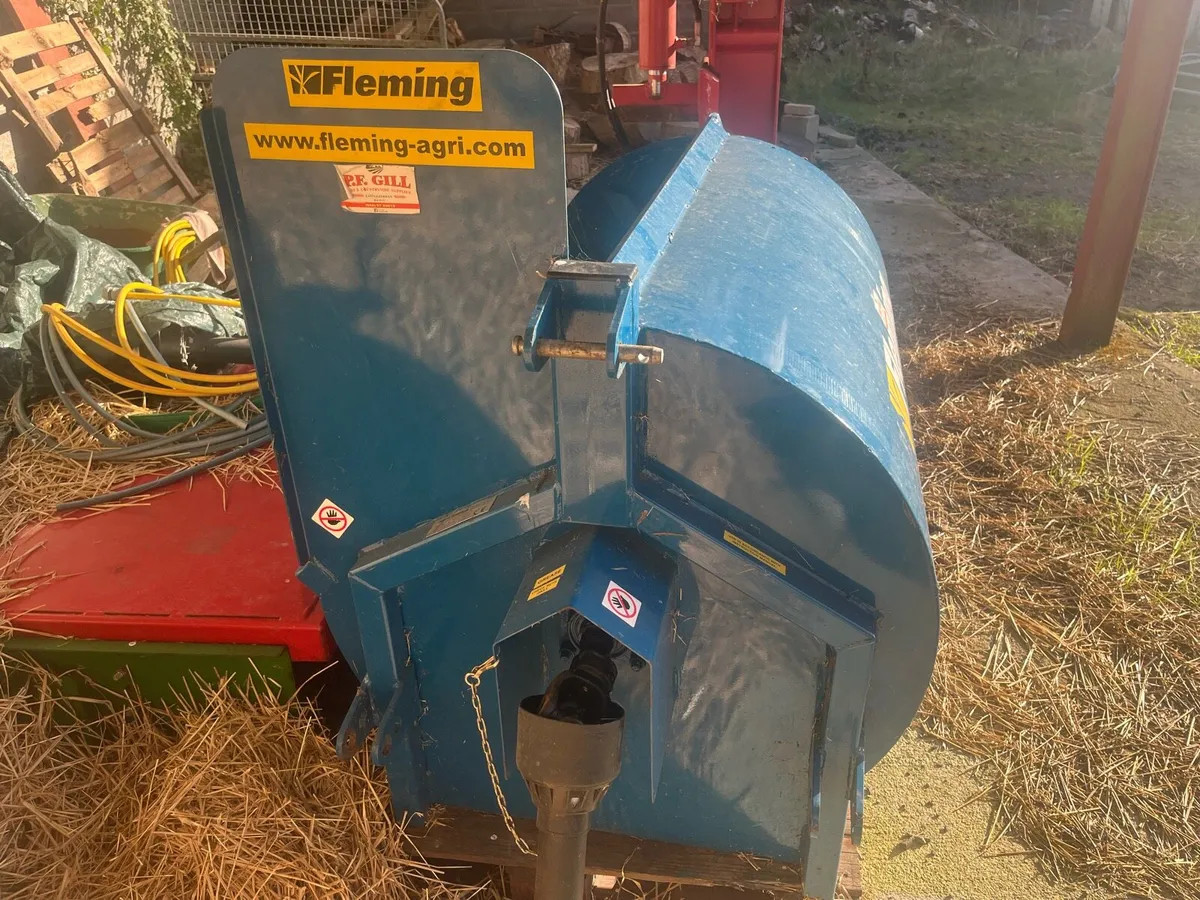 Fleming mini dung spreader - Image 3