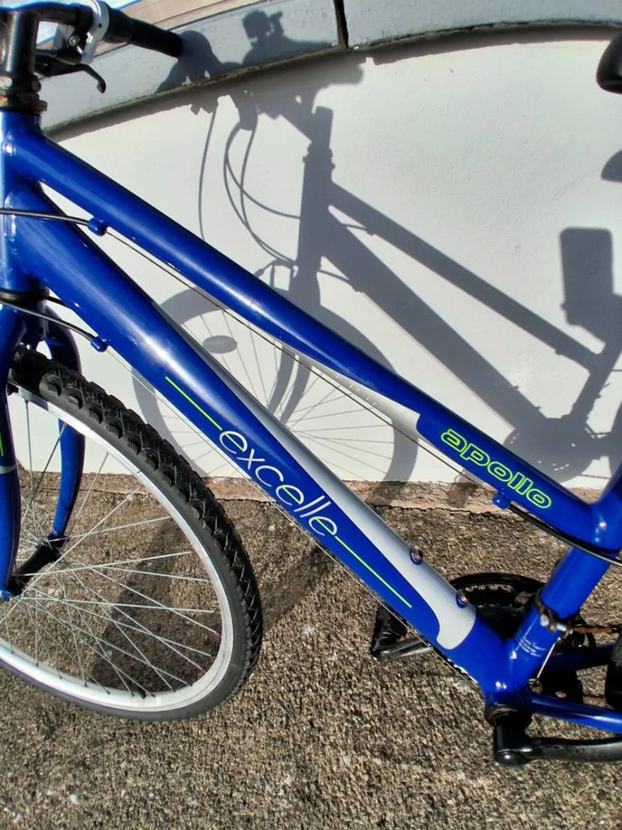 Ladies bicycle - Image 2