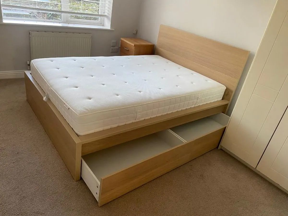 Double Bed - Image 2