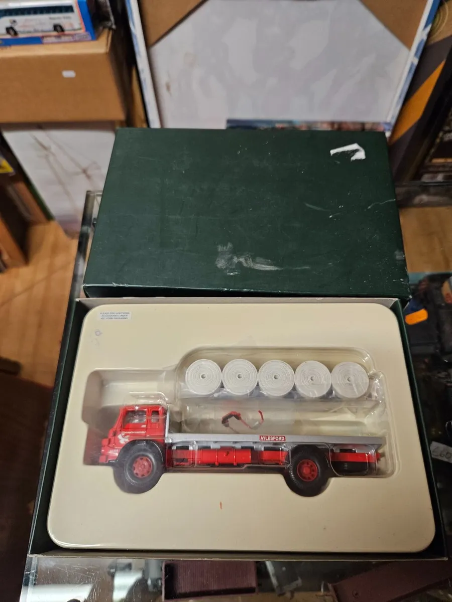 Corgi Bedford Truck with Load 1.50 - Image 1
