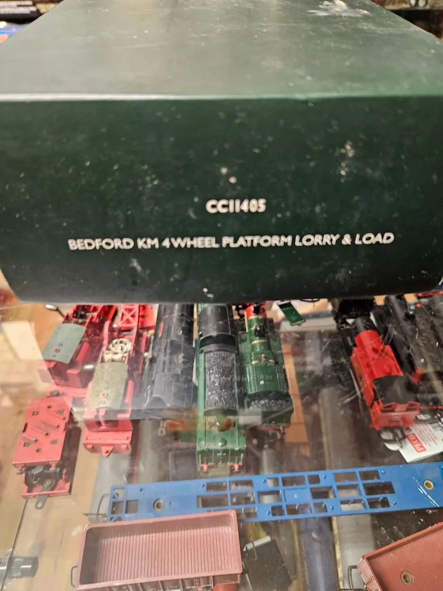 Corgi Bedford Truck with Load 1.50 - Image 2