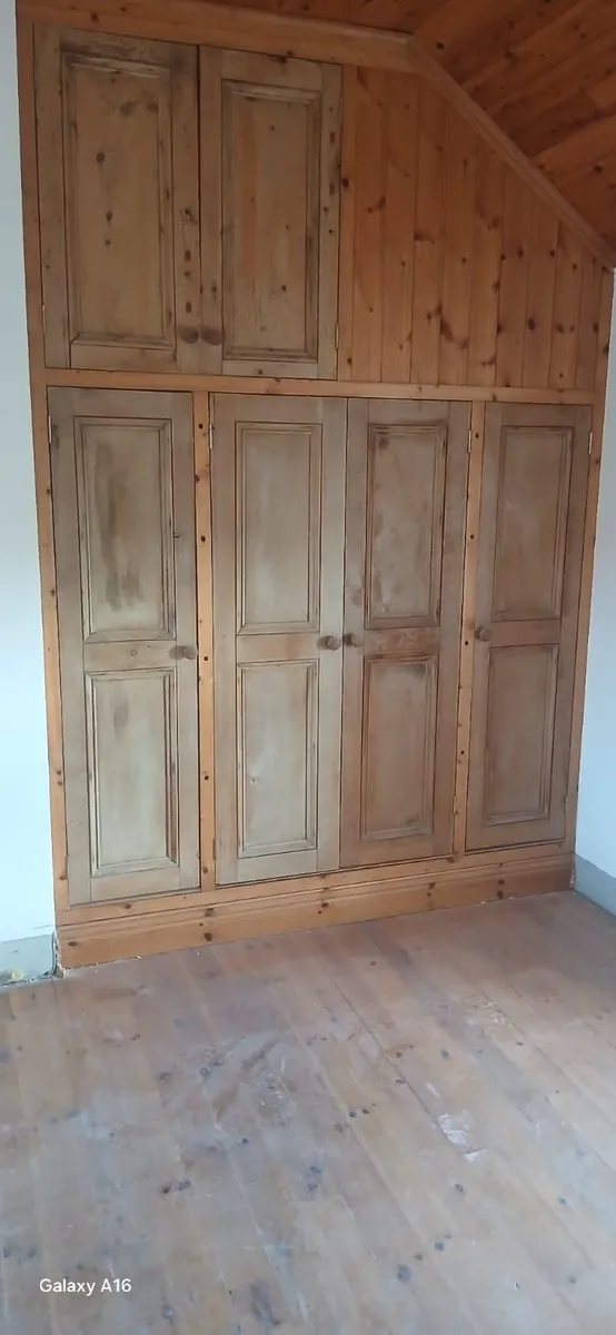 Kitchen and wardrobes - Image 3