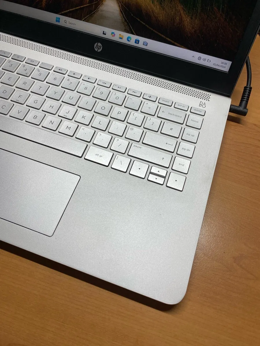 HP laptop windows 11 for sale - Image 2