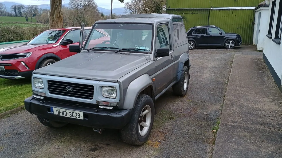 Daihatsu Fourtrak 2001 - Image 1
