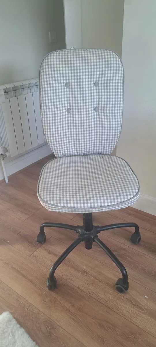 Office chair - Image 2