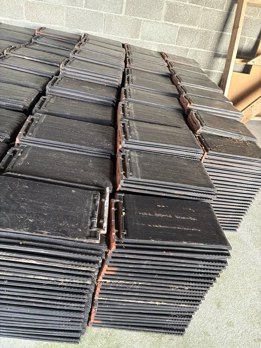 Lagan Snowdon Clay Tile - Image 1