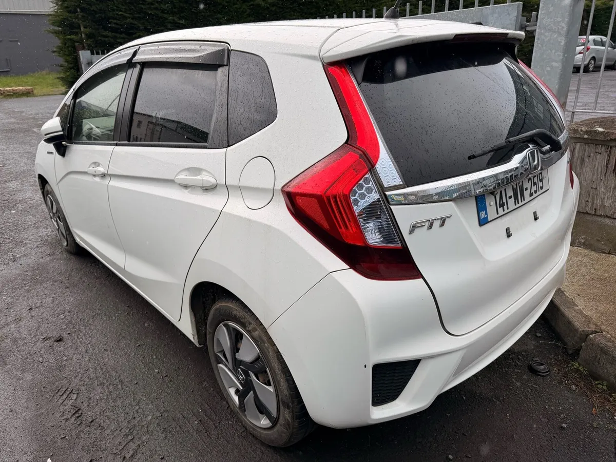 Honda Fit Hybrid - Image 4