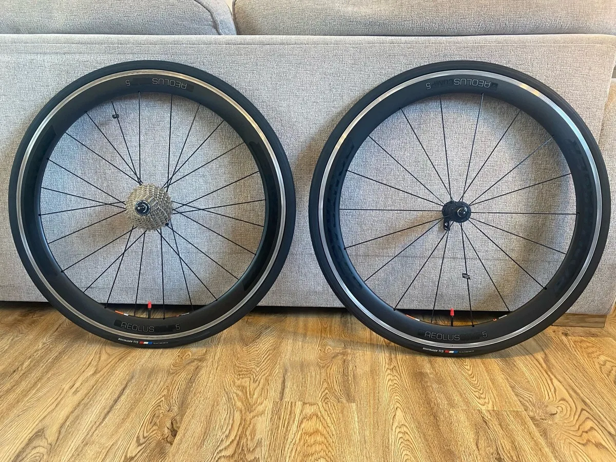 New Bontrager Aeolus Comp 5 Carbon Aero Wheelset - Image 1