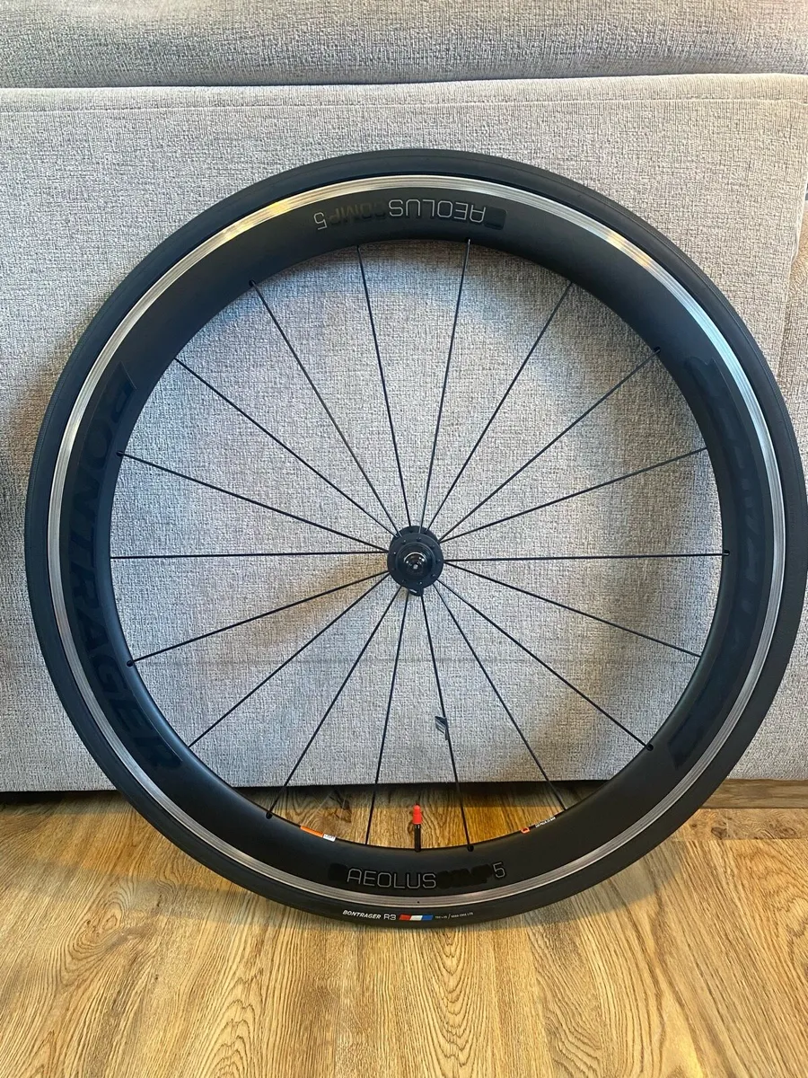 New Bontrager Aeolus Comp 5 Carbon Aero Wheelset - Image 3