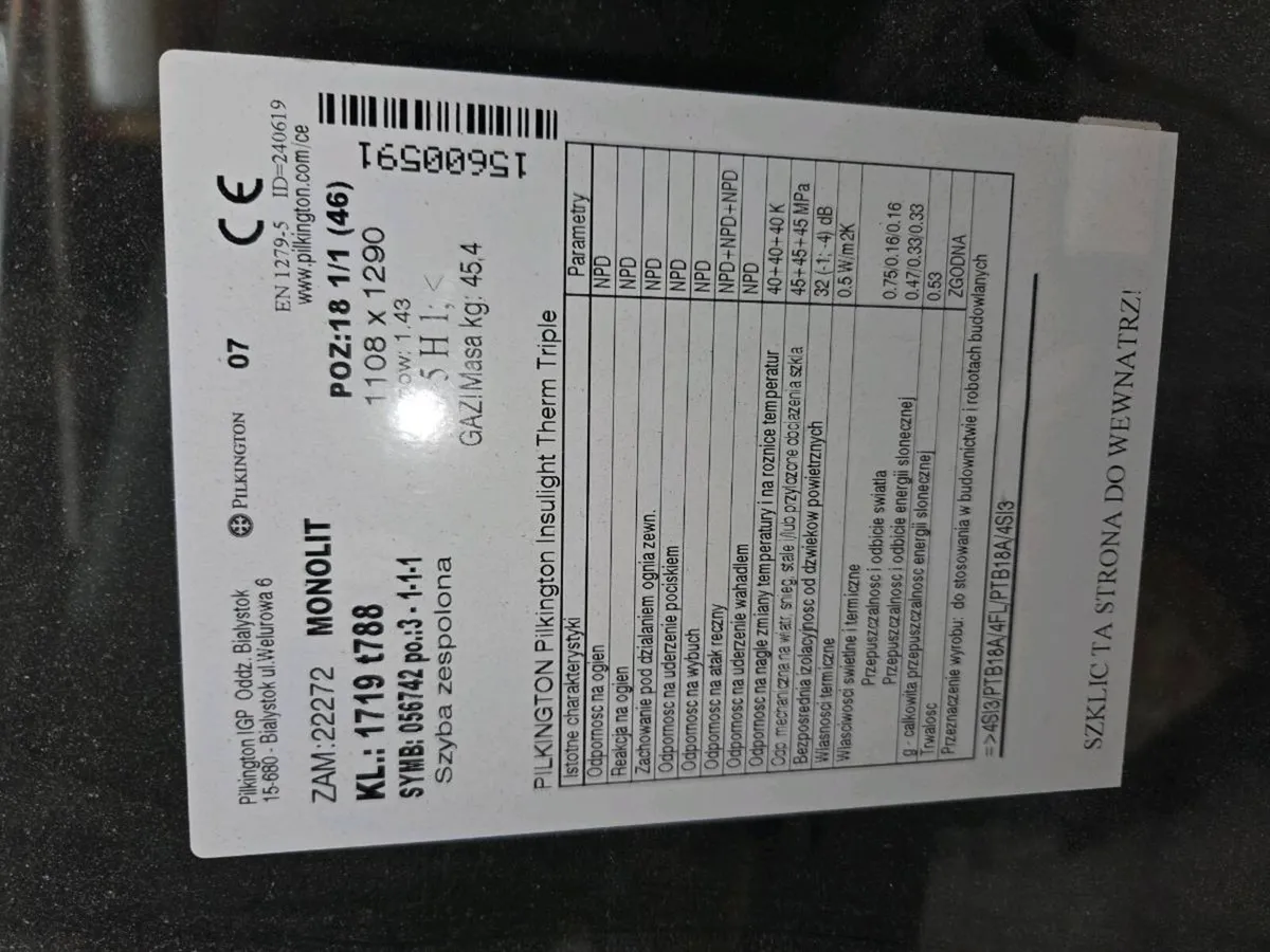 1 x Window - Image 3