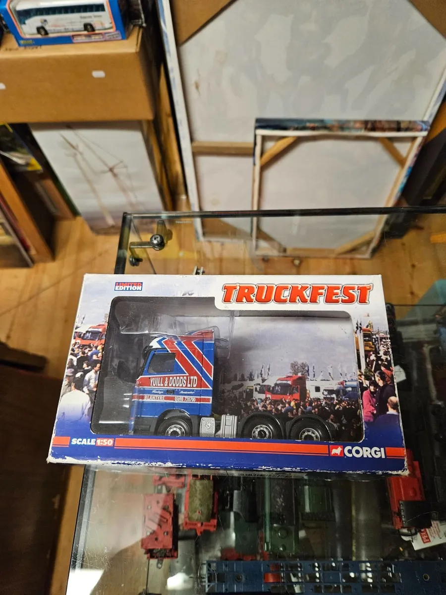 Corgi Mercedes Tractor Unit 1.50 - Image 1