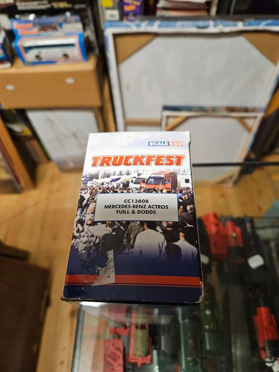 Corgi Mercedes Tractor Unit 1.50 - Image 2