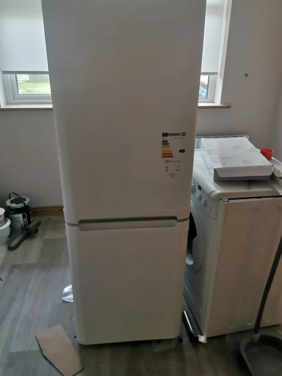 Fridge freezer - Image 2