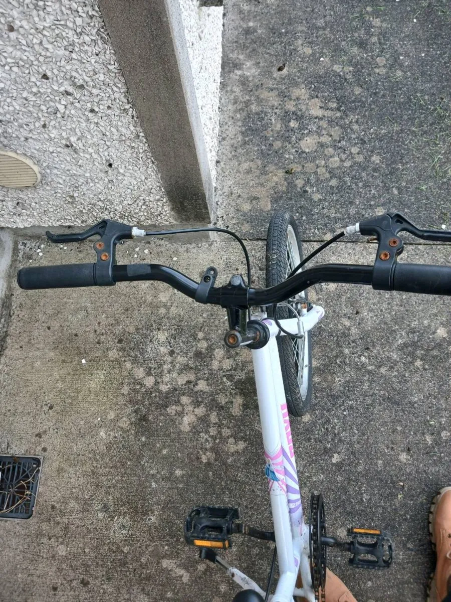 Girls bike - Image 3