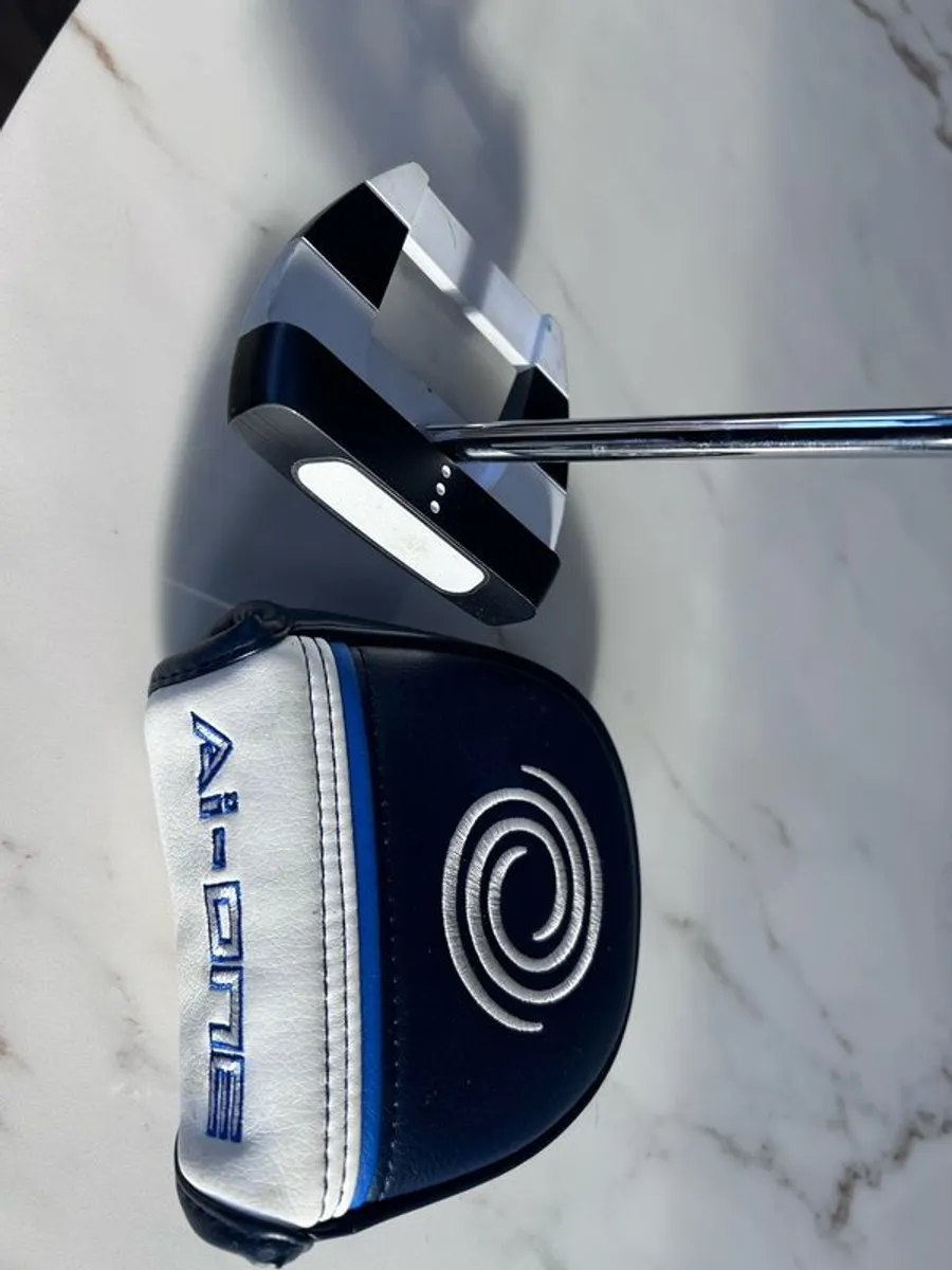Odyssey square 2 square Jailbird putter - Image 3