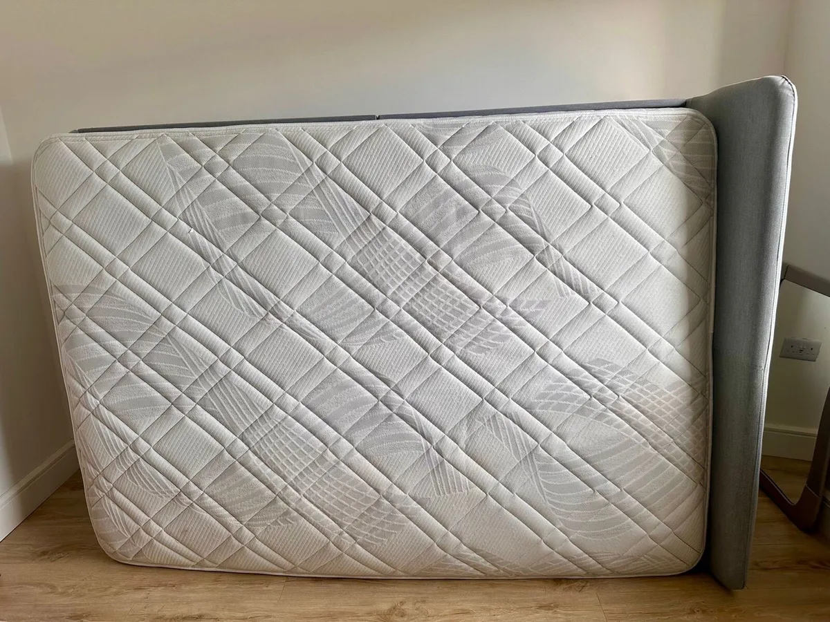 Casey’s double mattress in good condition - Image 4