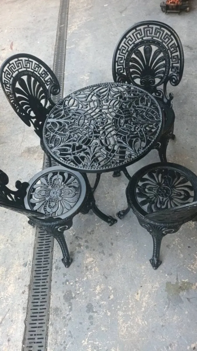 Aluminium garden furniture - Image 1