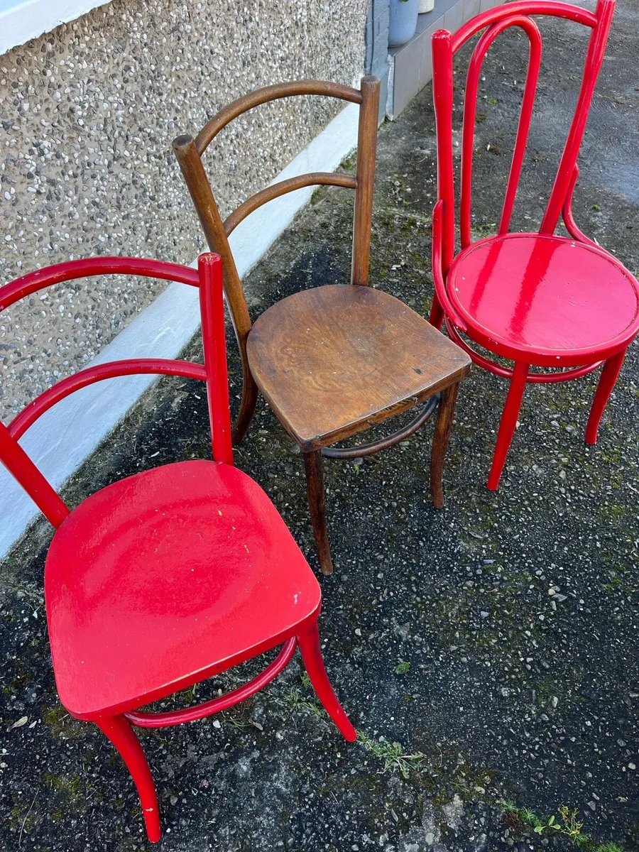 Free Chairs. Suitable for Upcycling.