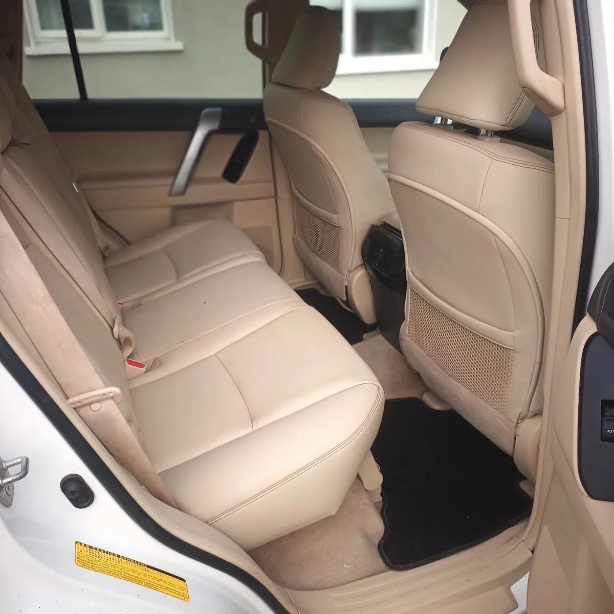 2015 Toyota Landcruiser - Image 2