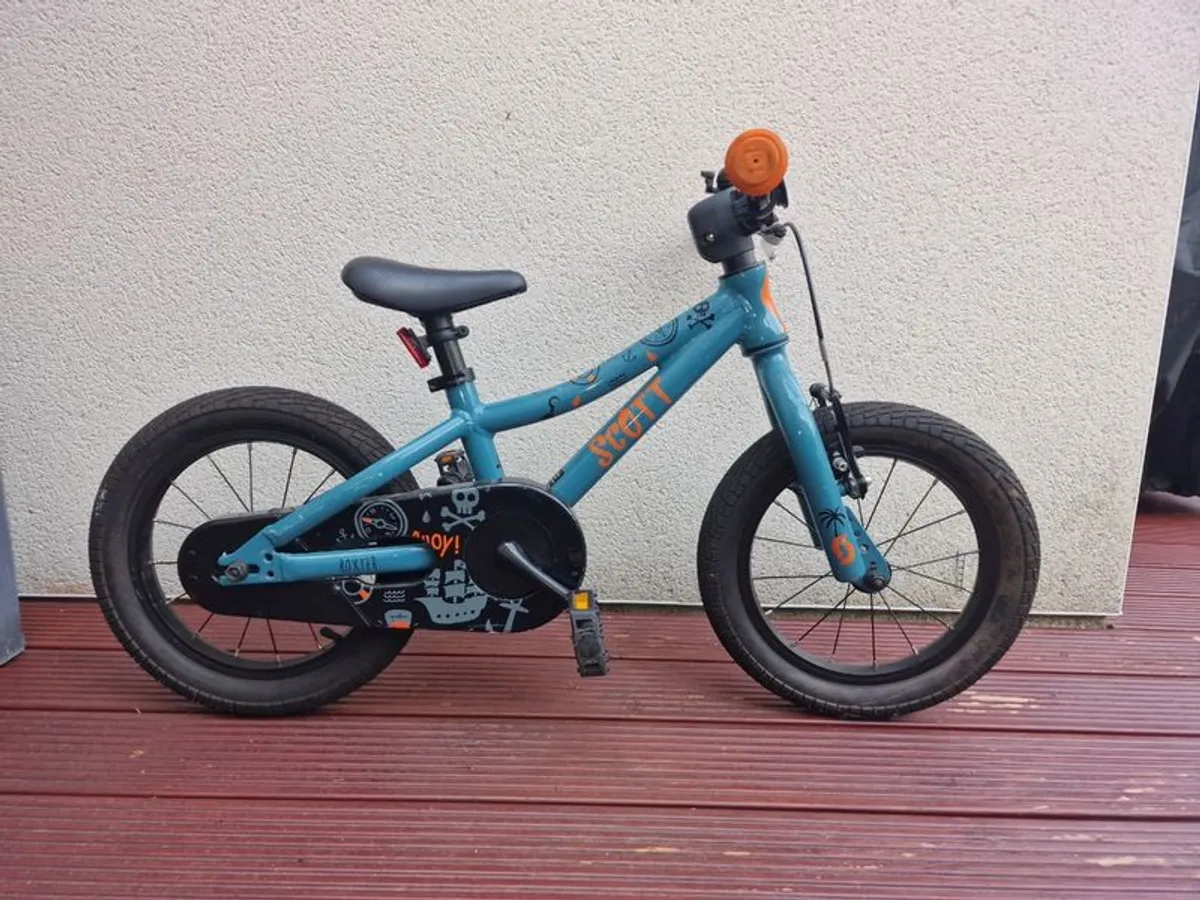 Scott Roxter 14 - Kids Bike - Image 4