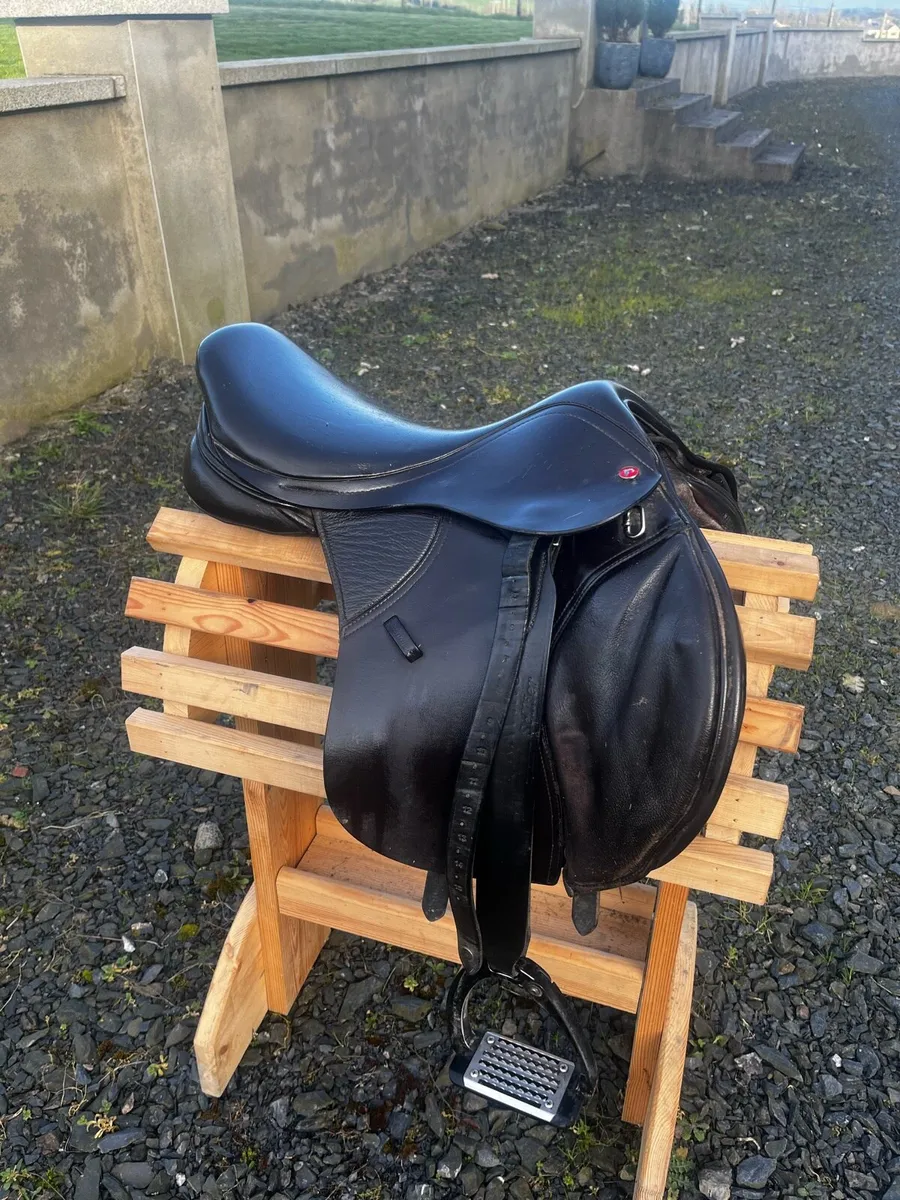 Good Quality HorseRiding Saddle - Image 1