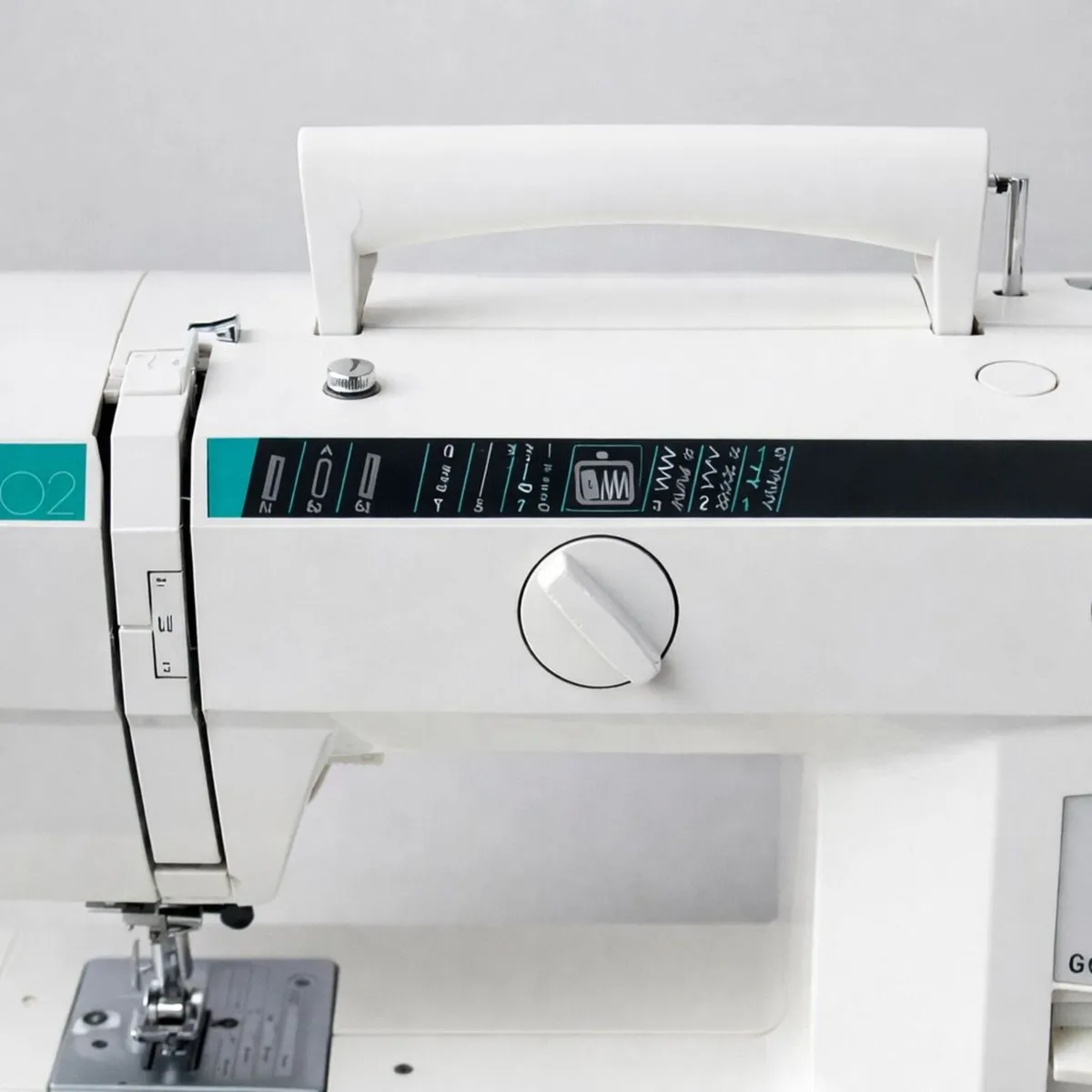 Elna Sewing Machine 2002 – Working  With Pedal - Image 3