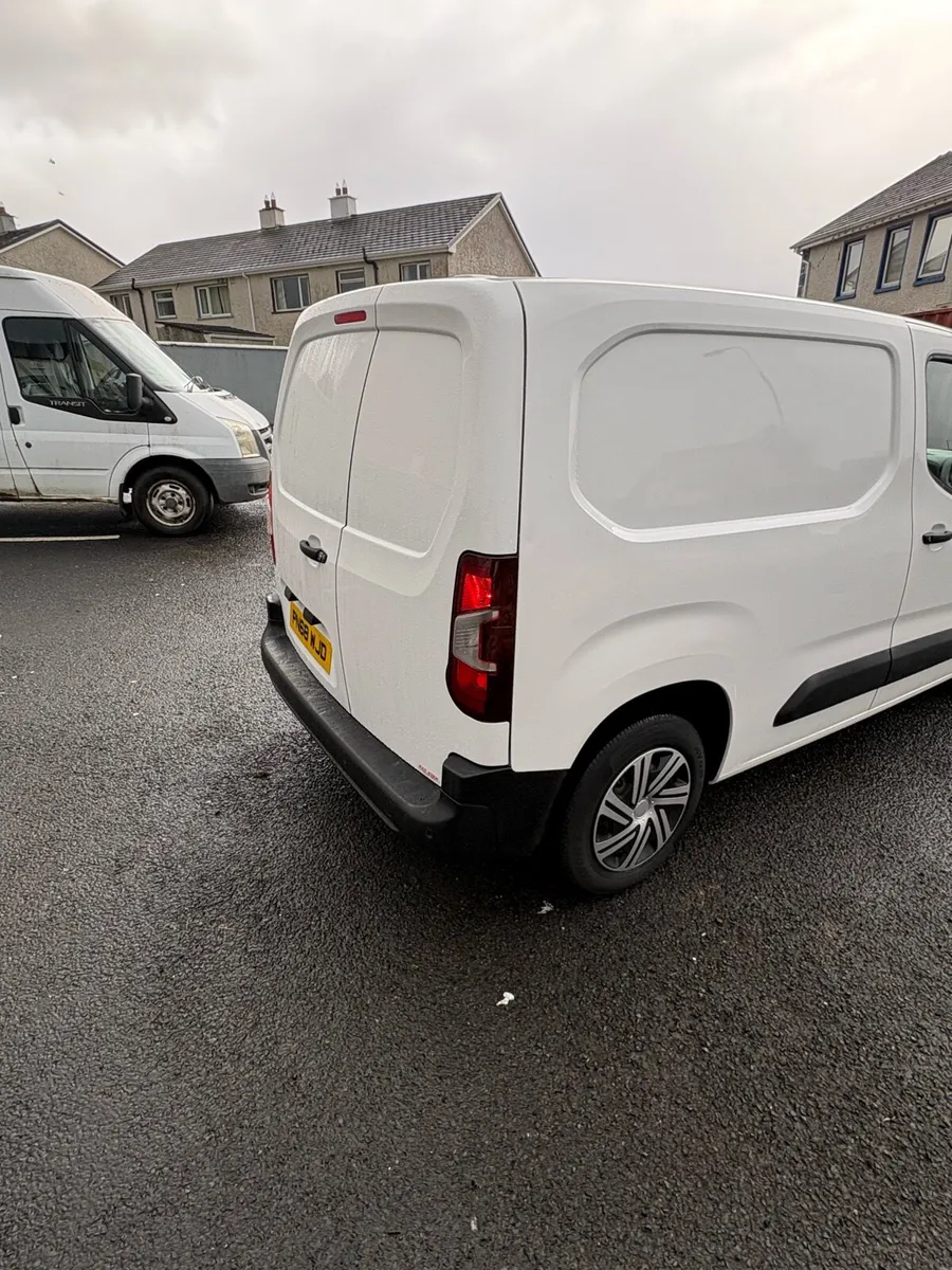 2019 citroen  berlingo mot - Image 4