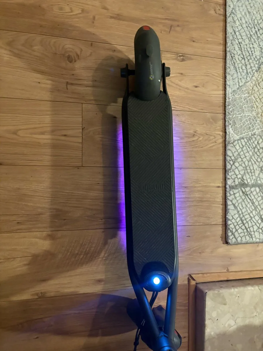 E scooter for 7-10 yr old - Image 1