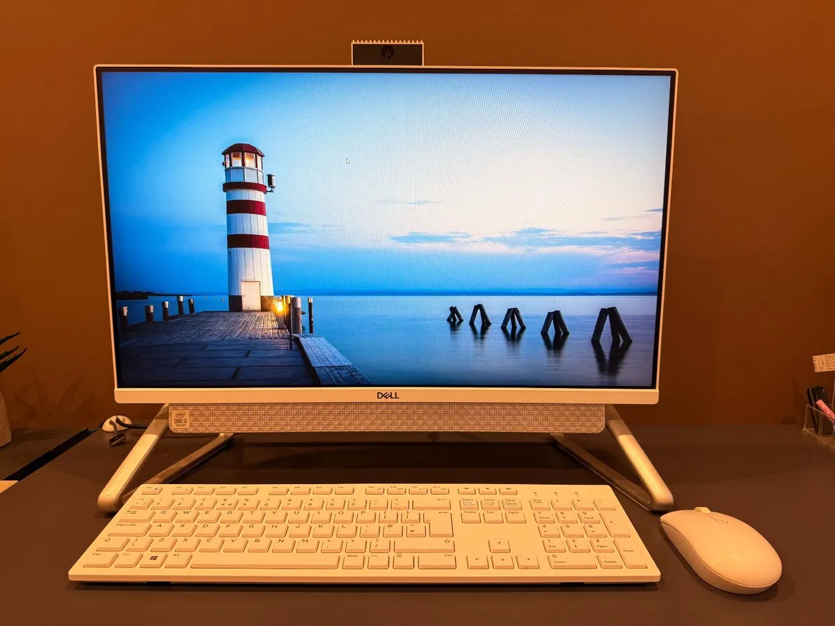 Dell Inspiron 5490 All-in-One PC | 24" FHD 8GB Ram - Image 1