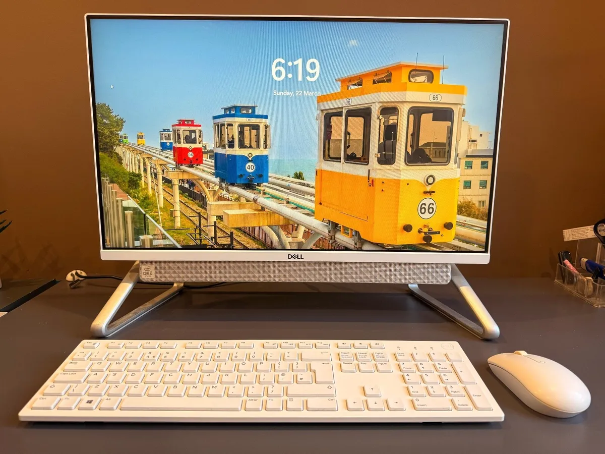 Dell Inspiron 5490 All-in-One PC | 24" FHD 8GB Ram - Image 2