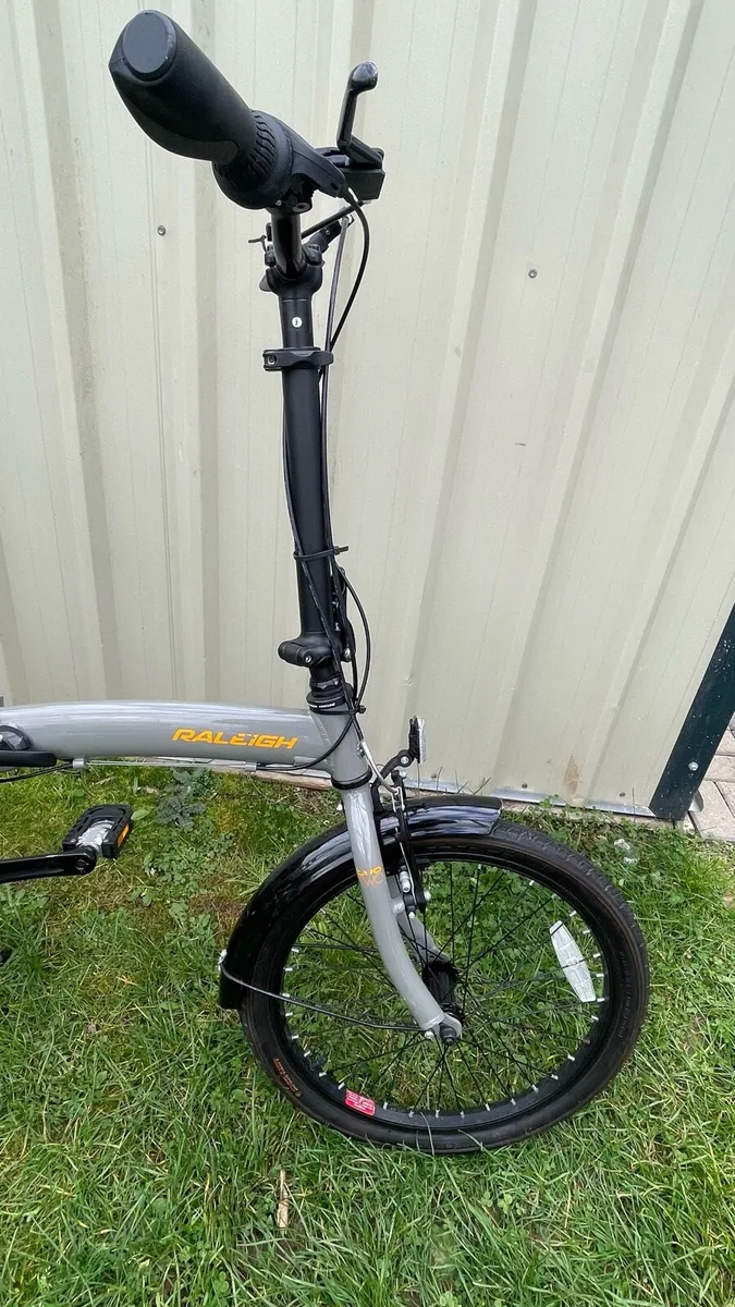 Raleigh Evo 2 folding bike - Image 2