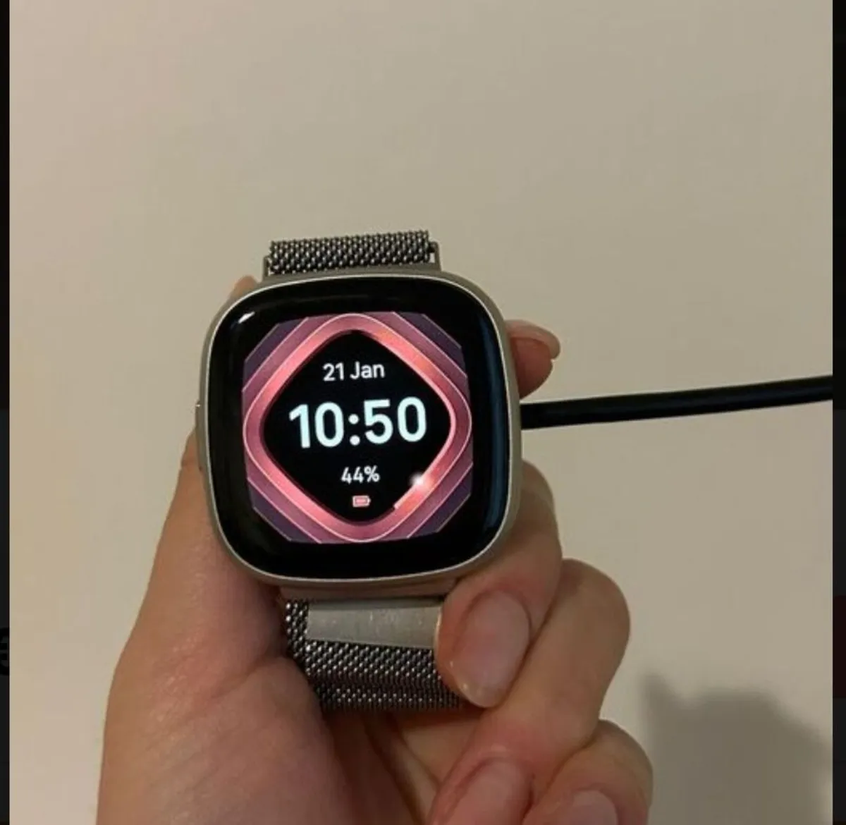 Fitbit Versa 4 - Image 4