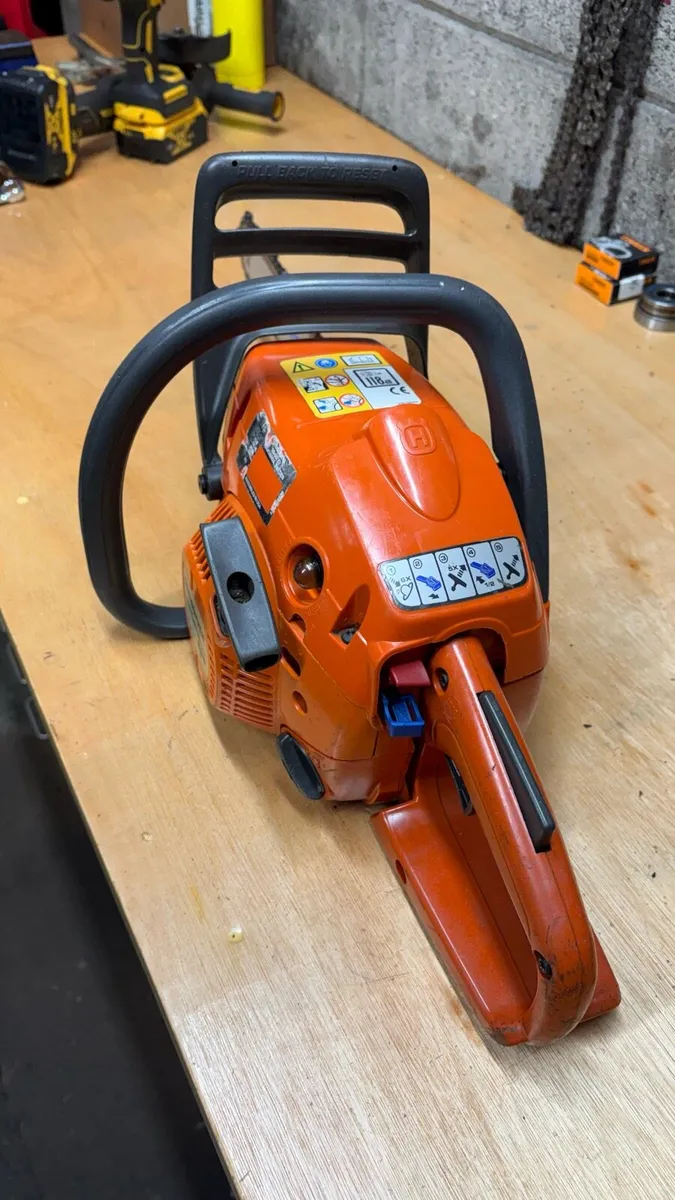 Husqvarna 236 chainsaw - Image 1