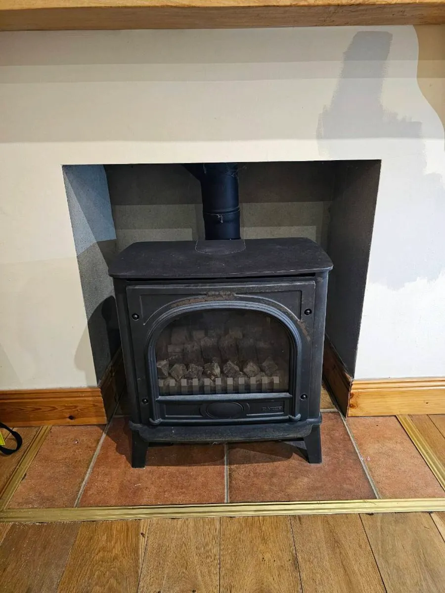 Gas Stove - Image 1
