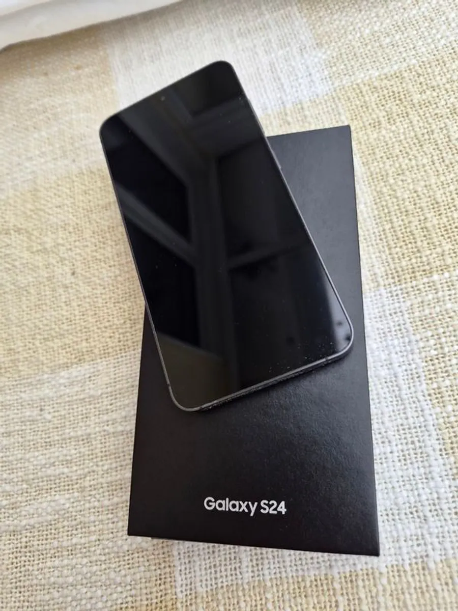 Samsung Galaxy S24 - Image 1