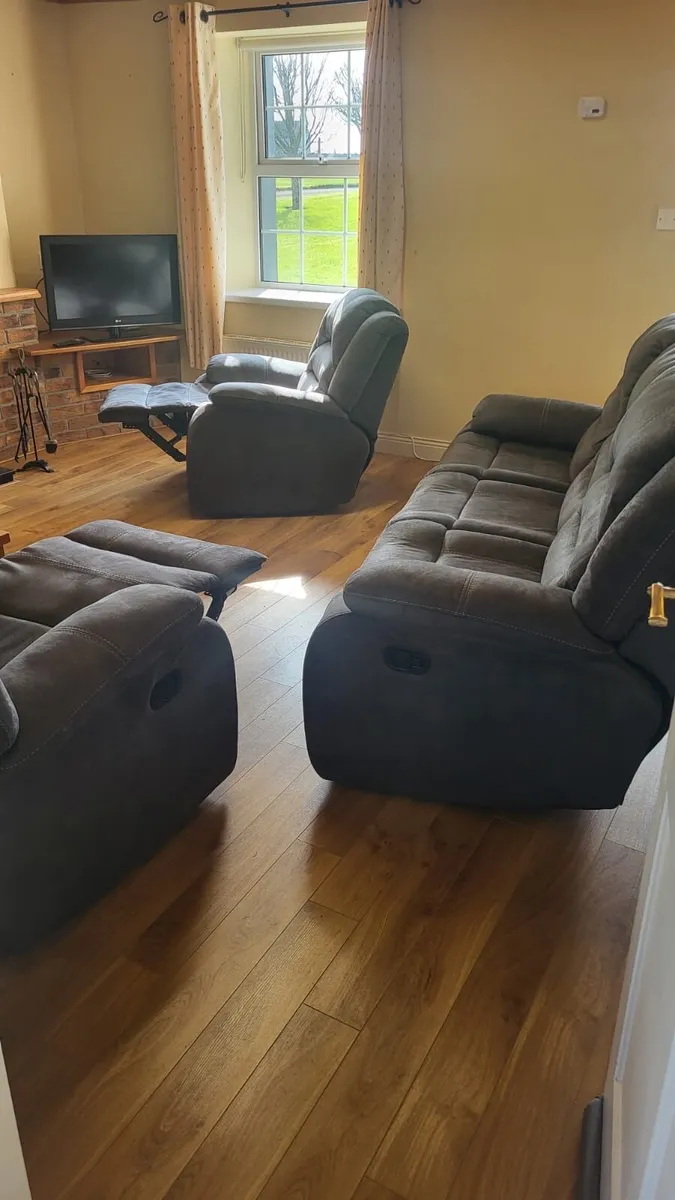 3 piece suite - Image 1