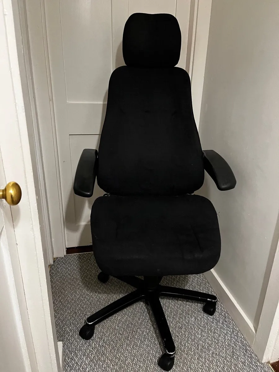 FREE To a good home Office/gaming chair - Image 2
