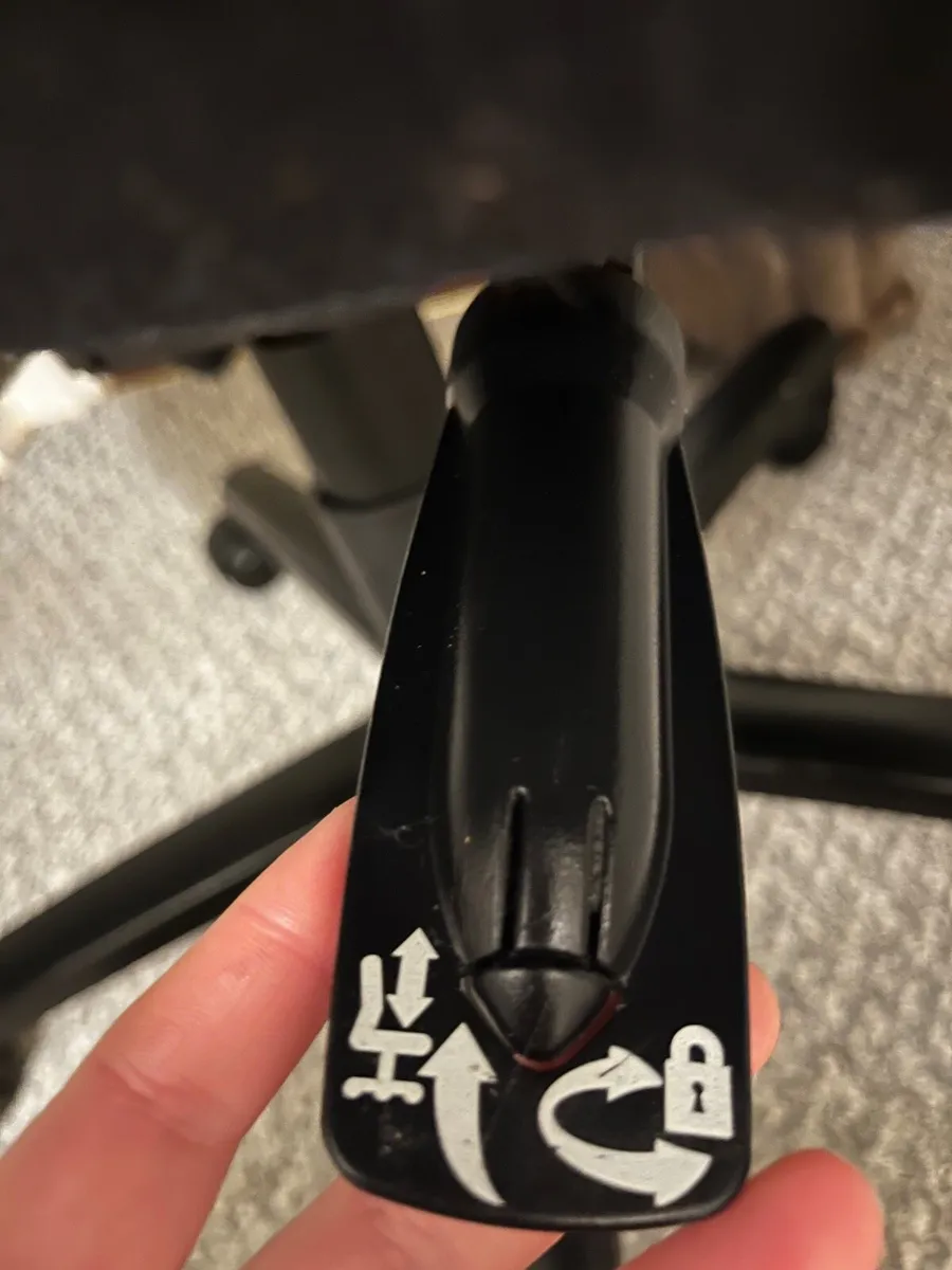 FREE To a good home Office/gaming chair - Image 3