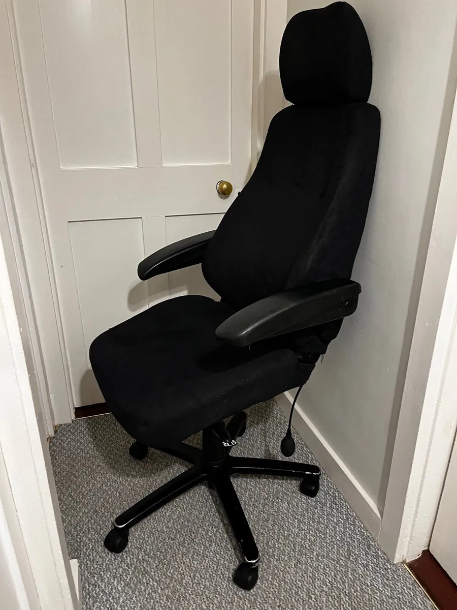 FREE To a good home Office/gaming chair - Image 1