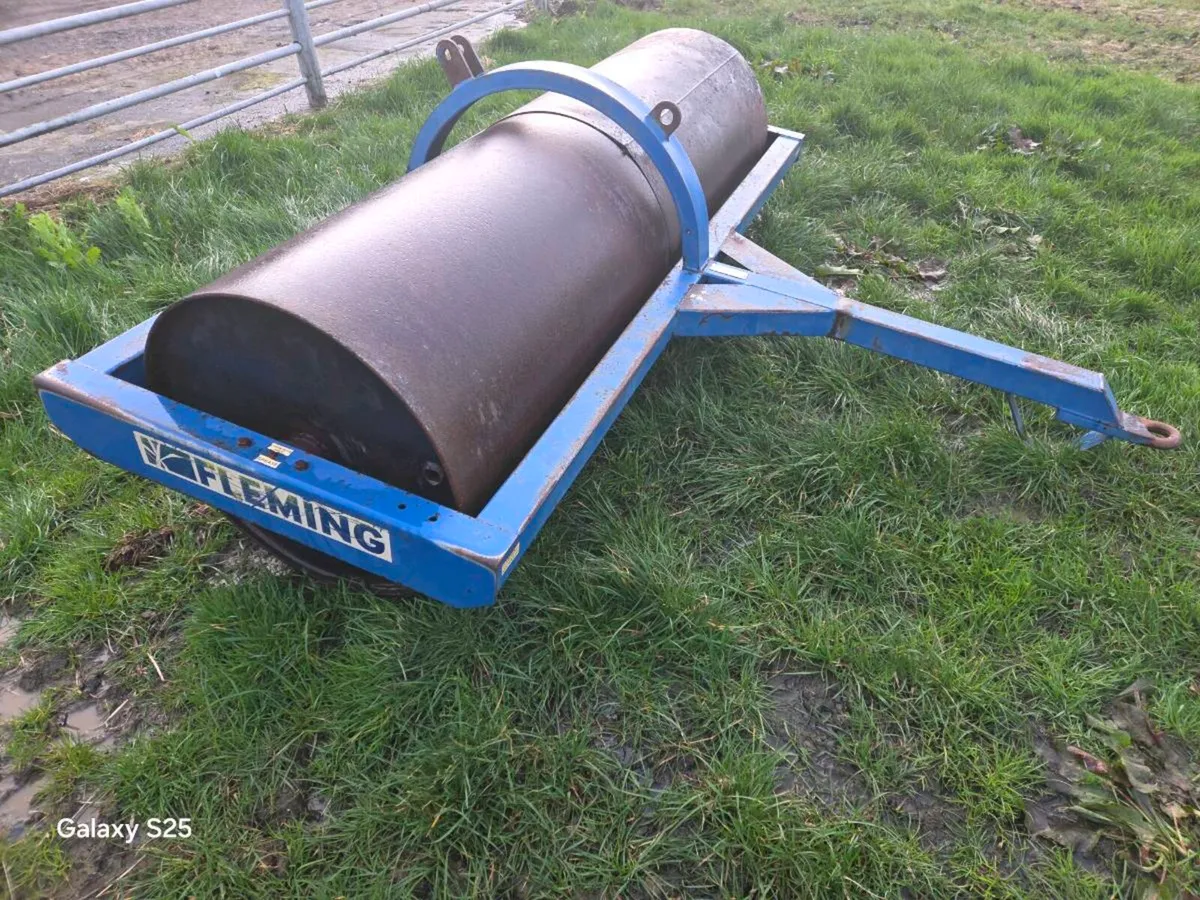 Fleming 8ft roller *NO VAT - Image 1